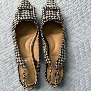CL by Chinese Laundry Black and White Houndstooth Flats